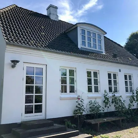 With Large Garden On Langeland Prázdninový dům *