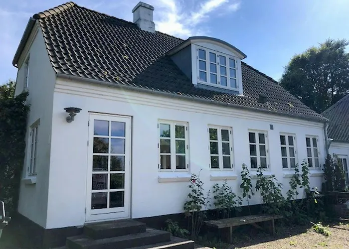 With Large Garden On Langeland Prázdninový dům *